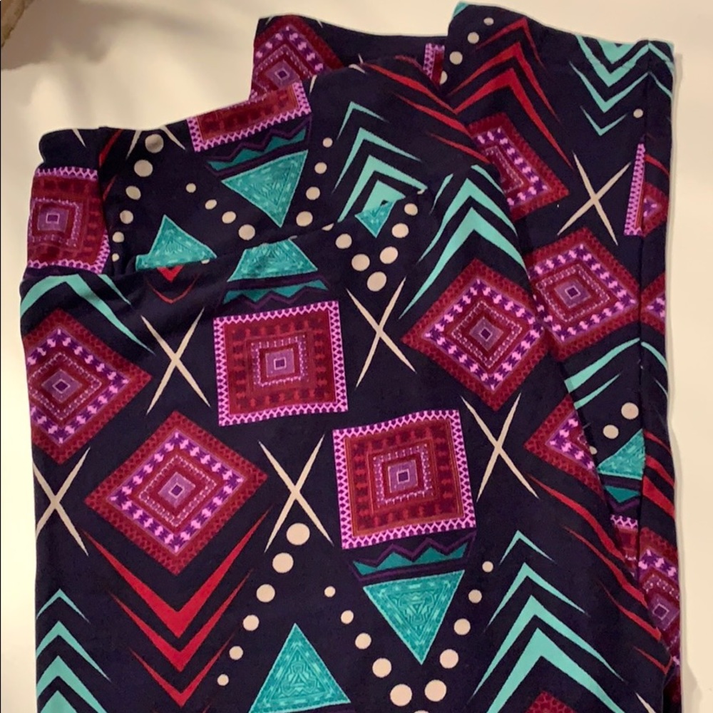 NWOT TC LuLaRoe Navy Aztec Leggings